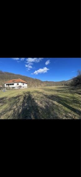 Casă cu 4 camere în Cib