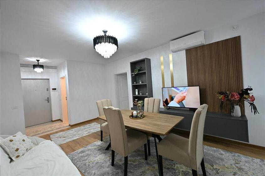 Apartament cu 3 camere decomandat, mobilat în Ultracentral