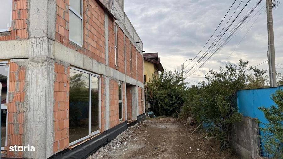 Casă cu 4 camere în Odăile
