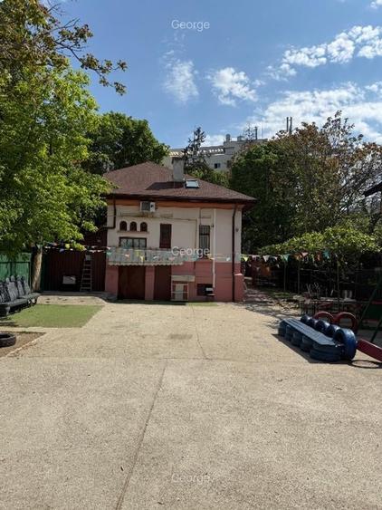 Casă individuală cu 9 camere cu Teren 800 Mp în Timpuri Noi