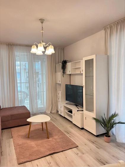 Apartament cu 2 camere semidecomandat în Colentina