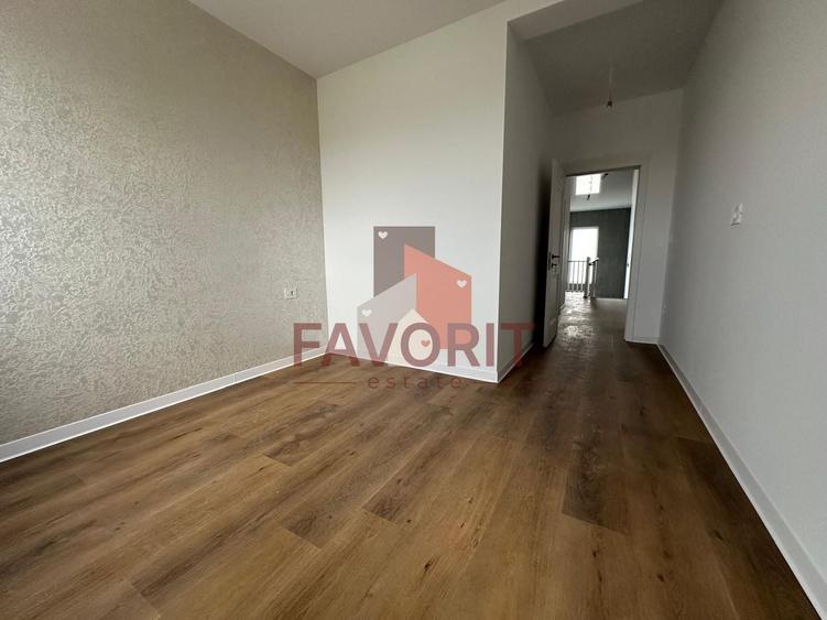 Duplex cu 4 camere cu Canalizare în Săcălaz