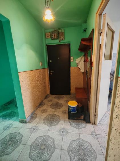 Apartament cu 4 camere decomandat în Inel II