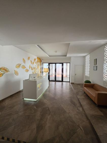 Apartament cu 3 camere semidecomandat, mobilat în Banu Manta