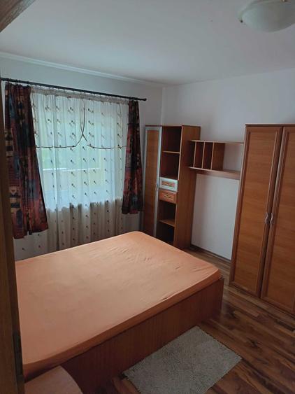 Apartament cu 4 camere decomandat în Zorilor