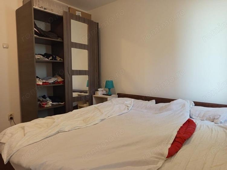 Apartament cu 4 camere decomandat în Progresul