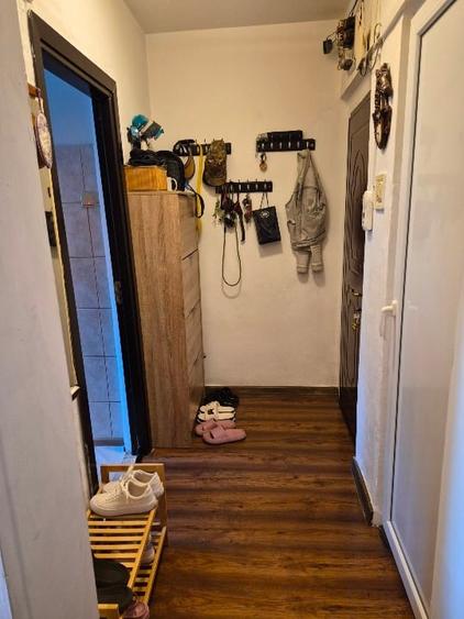 Apartament cu 2 camere semidecomandat, mobilat în Tomis III