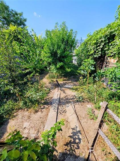Casă individuală cu 5 camere cu Canalizare în Chercea