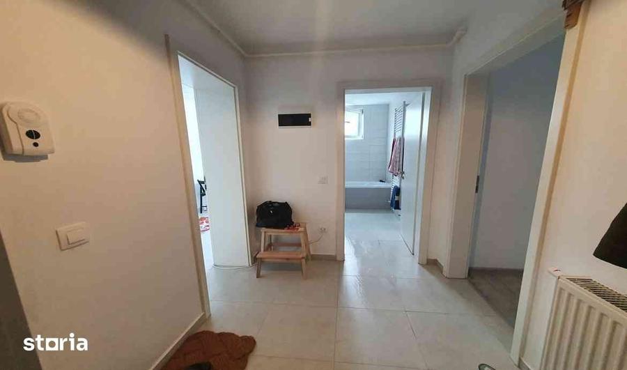 Inchiriere garsoniera cu birou decomandata Avantgarden 4 Brasov - 2