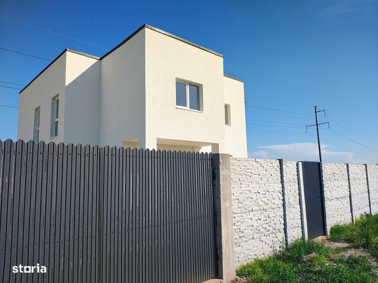 Casă cu 4 camere în Central