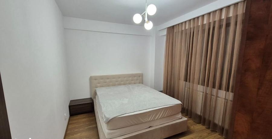Apartament cu 3 camere semidecomandat, mobilat în Bucureștii Noi