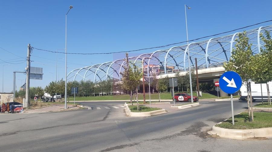 Casă cu 6 camere cu Teren 270 Mp în Cățelu