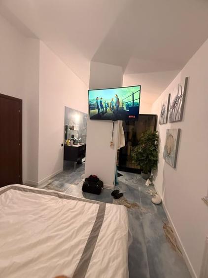 Apartament cu 4 camere decomandat, mobilat în Băneasa