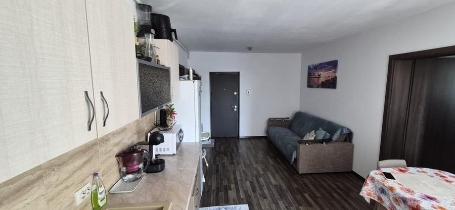 Apartament cu 3 camere decomandat în Centura