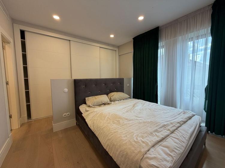 Apartament cu 3 camere decomandat, mobilat în Pipera