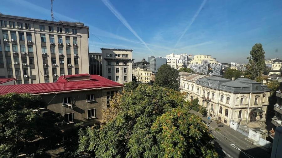Apartament cu 2 camere semidecomandat, mobilat în Universitate