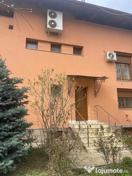 Spațiu comercial, de 814 mp, în Titan