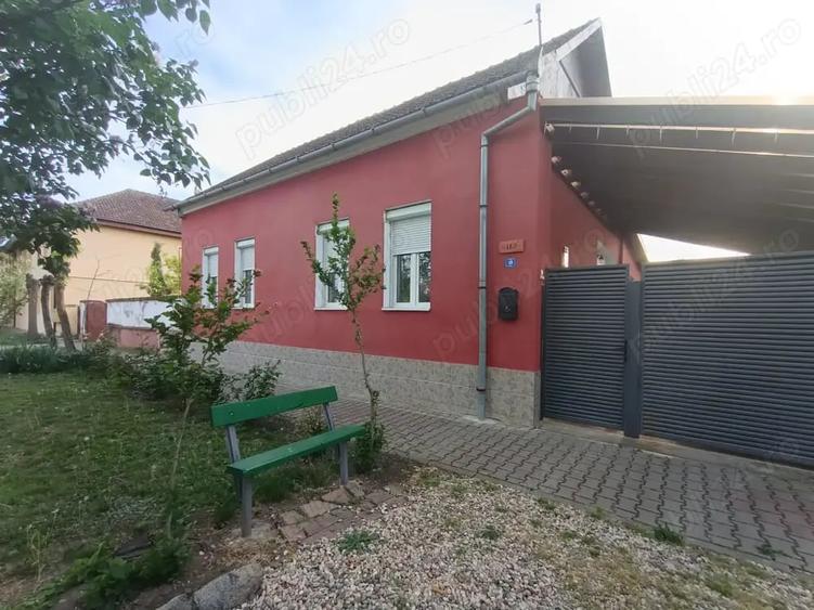 Casă cu 3 camere cu Teren 900 Mp în Central