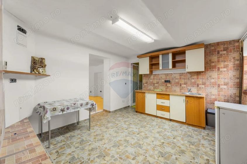 Casă cu 4 camere cu Teren 500 Mp în Podgoria