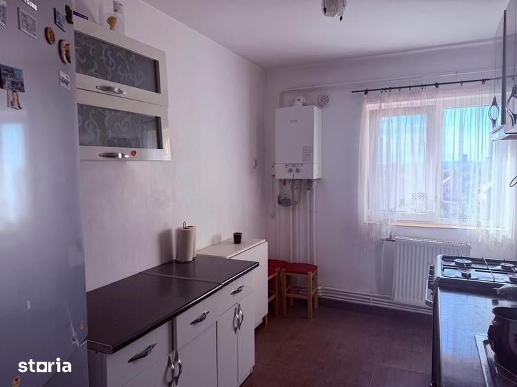 Apartament cu 3 camere decomandat în Burdujeni
