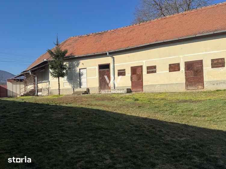 Casă cu 3 camere cu Teren 1500 Mp în Central