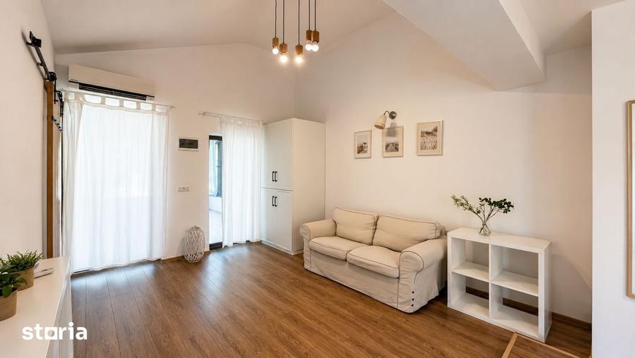 Casă cu 7 camere cu Teren 1800 Mp în Sud