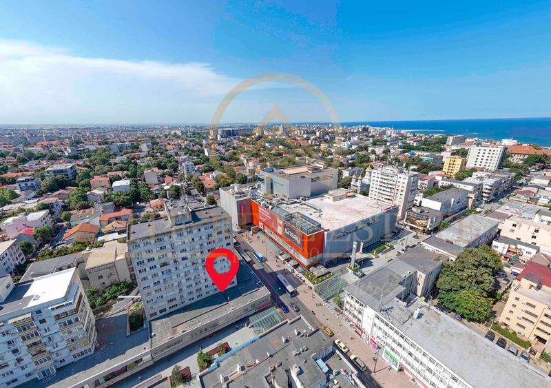 Spațiu comercial, de 2,300 mp, în Central