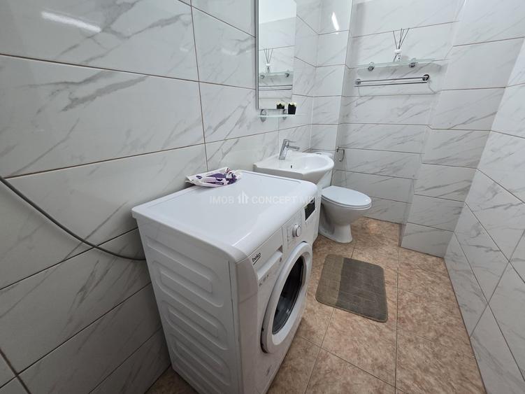 Apartament cu 3 camere decomandat, mobilat în P-ța Mihai Viteazu