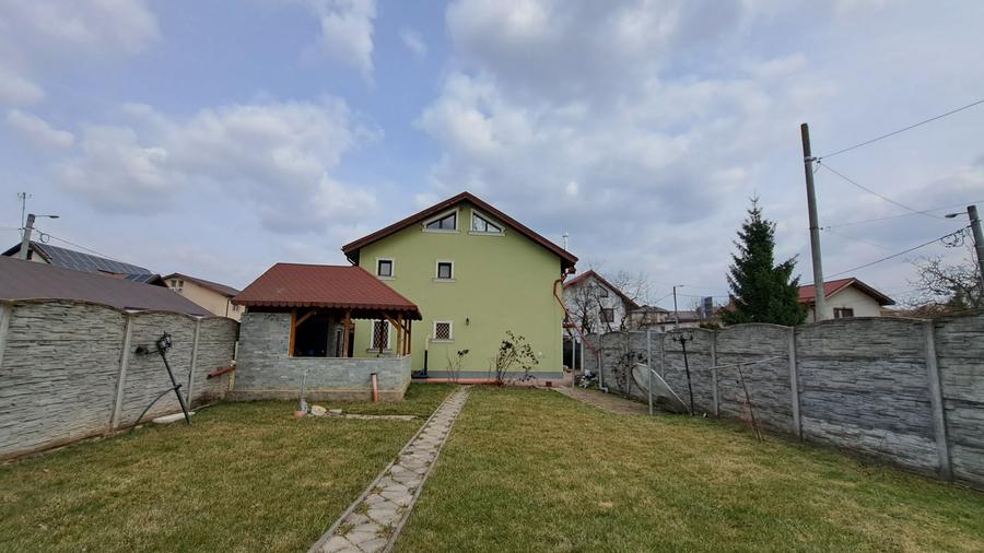 Casă individuală cu 5 camere cu Teren 893 Mp în Ultracentral