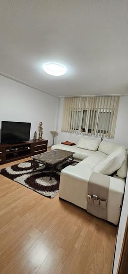 Apartament cu 2 camere decomandat în Buzaului