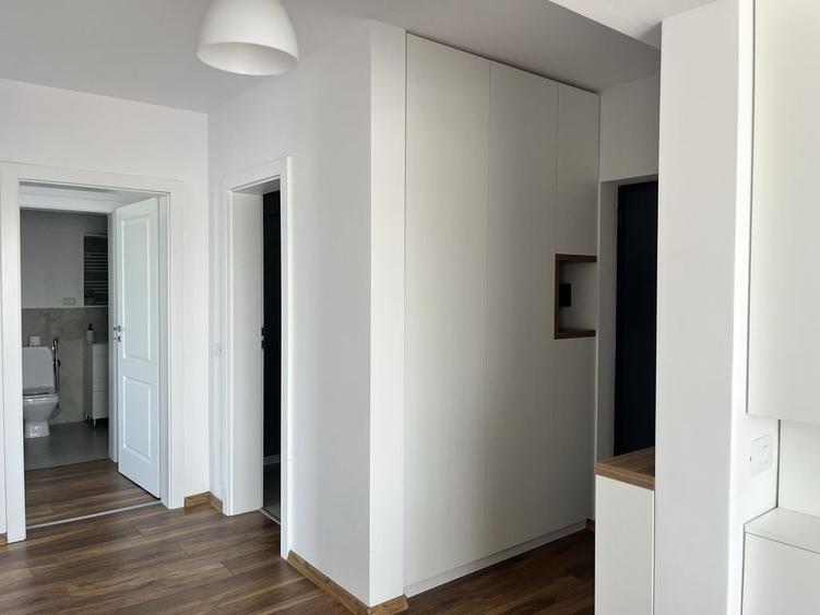 Apartament cu 3 camere decomandat în Popoveni