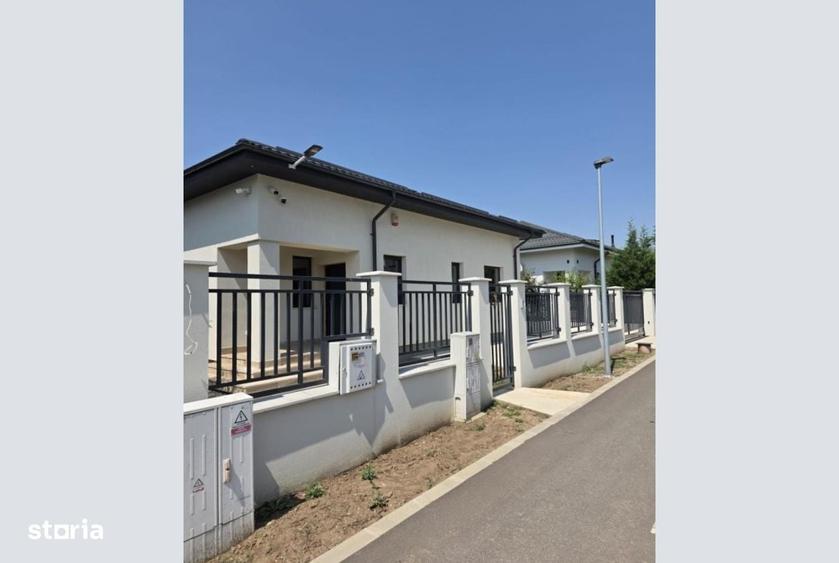 Casă cu 3 camere în Central