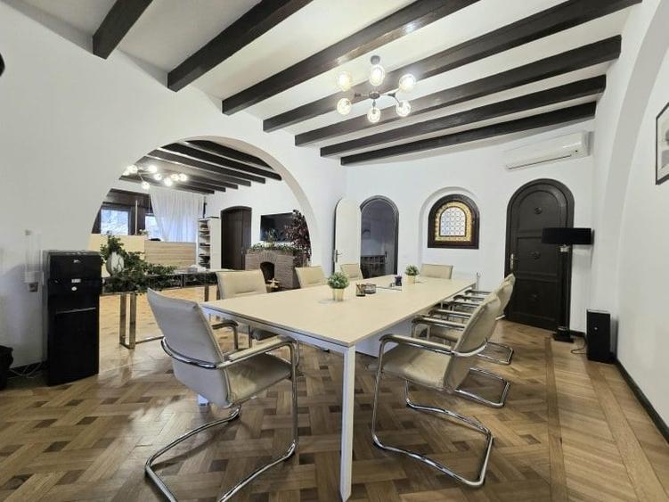 Apartament cu 5 camere în Dorobanți