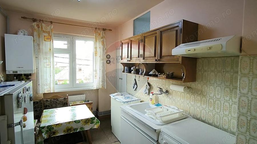 Apartament 3 camere, Centru 59000Euro, etaj 2 - 1