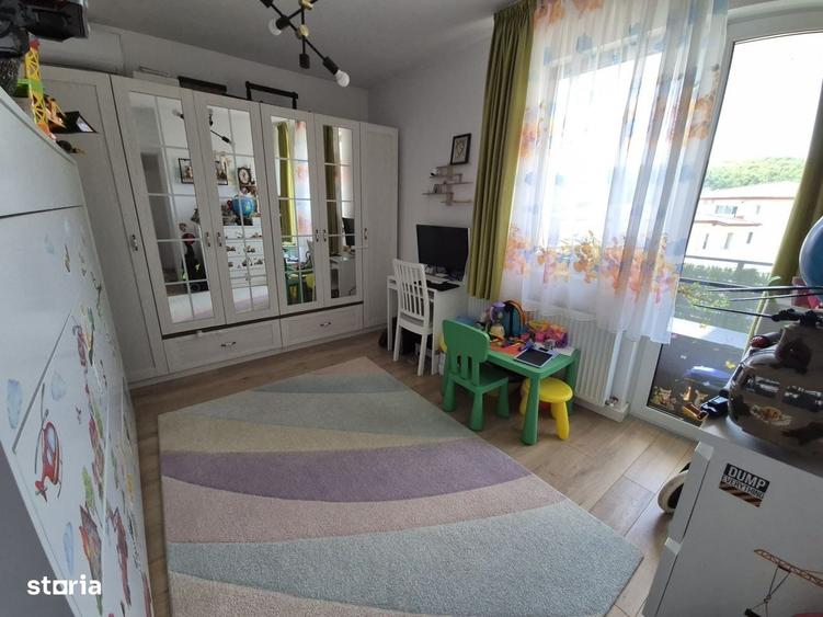 Apartament cu 3 camere în Florești