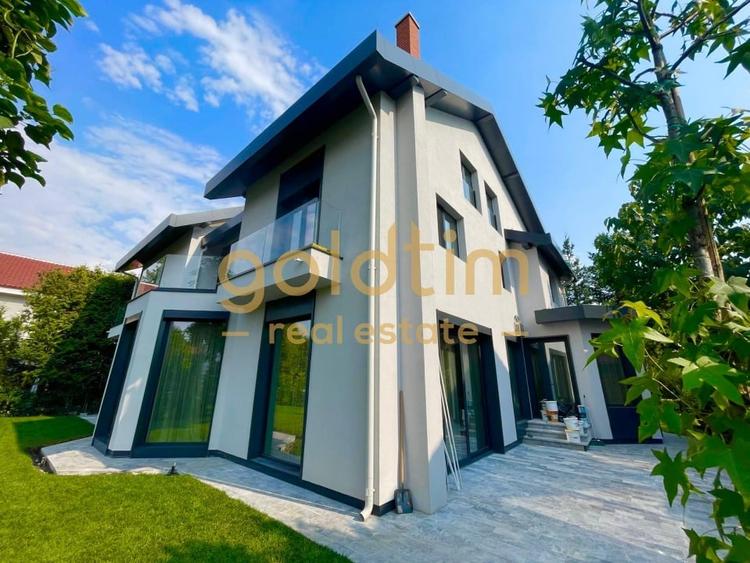 Casă individuală cu 7 camere cu Canalizare în Pipera
