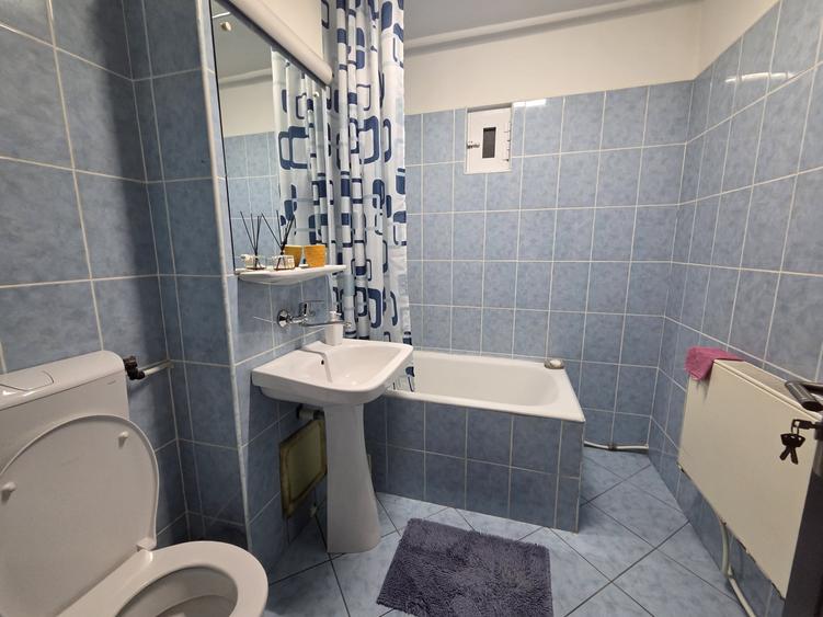 Apartament cu 2 camere decomandat, mobilat în Dacia