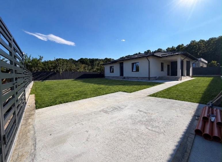 Casă cu 3 camere în Smeura