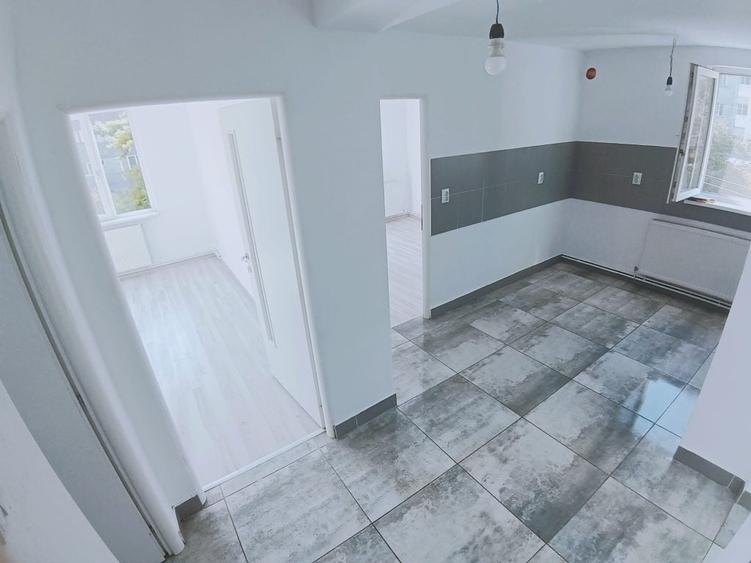 Apartament cu 3 camere decomandat în Ultracentral