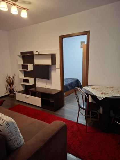 Apartament cu 2 camere semidecomandat în Tomis Nord