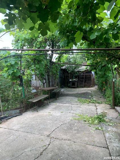Casă cu 3 camere cu Teren 1896 Mp în Podu Turcului