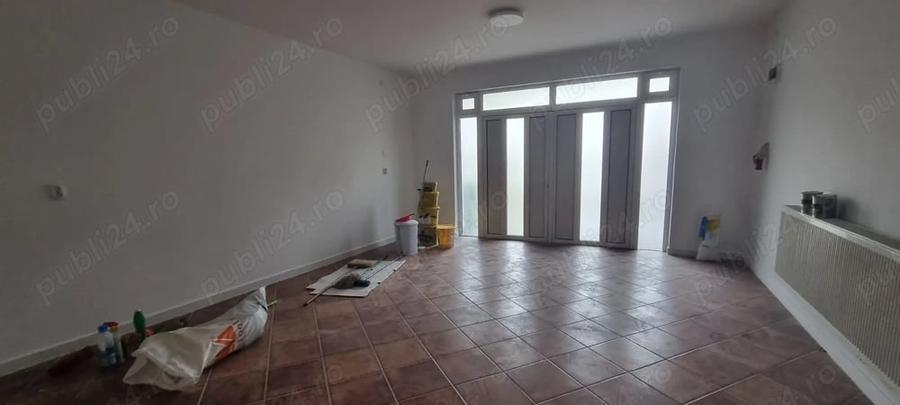 Casă cu 6 camere în Banat
