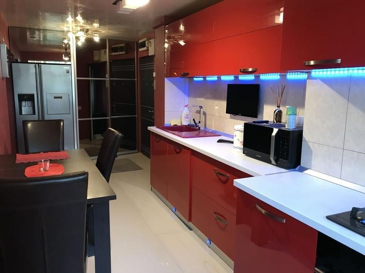 Apartament cu 2 camere decomandat în Micro 17