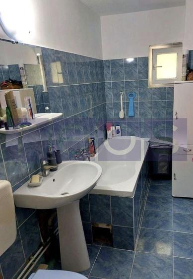 Apartament cu 3 camere decomandat, mobilat în Nerva Traian