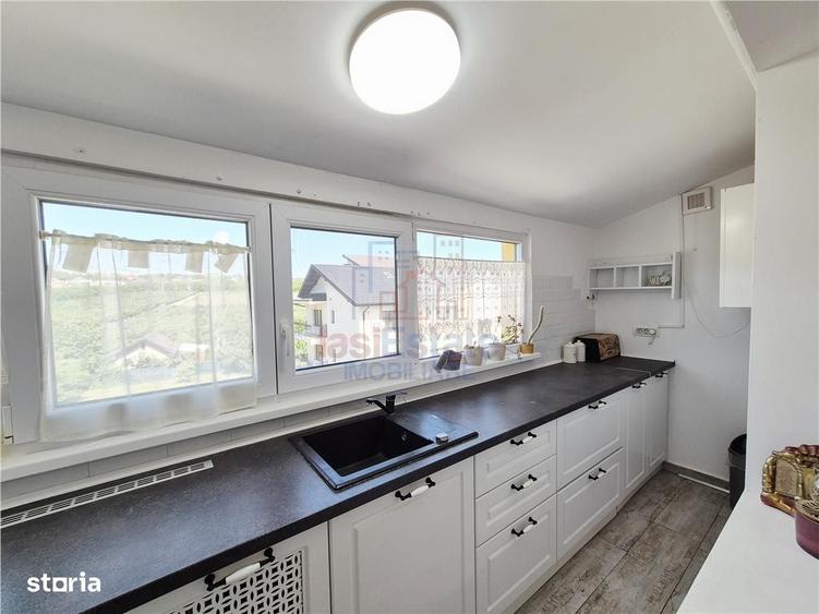 Apartament cu 3 camere în Valea Adâncă