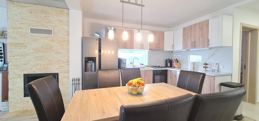 Duplex cu 4 camere cu Canalizare în Tărlungeni