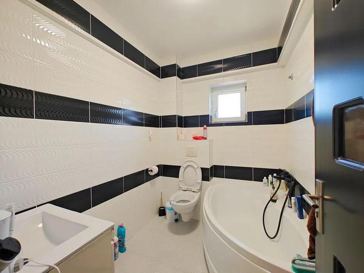 Apartament cu 2 camere decomandat în Bucium