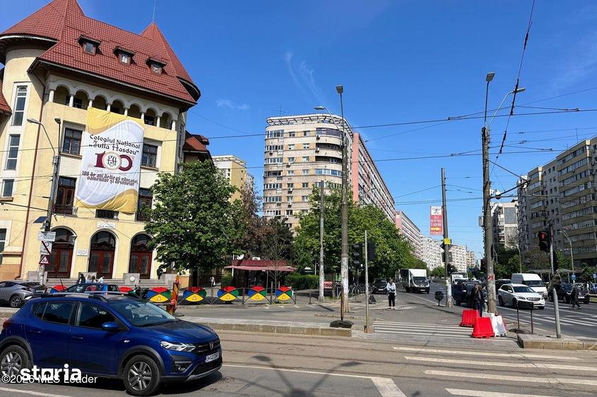 Apartament cu 3 camere în Vitan