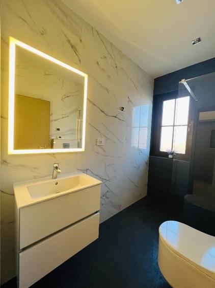 Duplex cu 5 camere cu Canalizare în Dumbrăvița