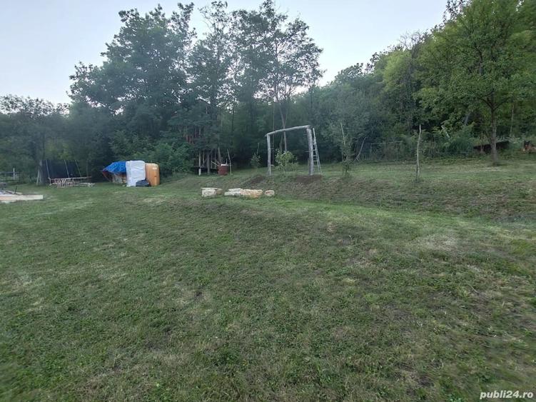 Casă cu 2 camere cu Teren 3600 Mp în Bejan